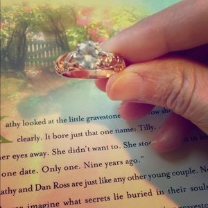 Vintage rose gold ring